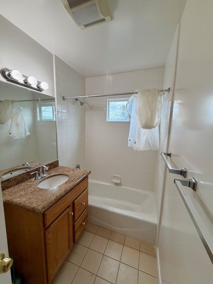 90-92 MONTEREY ROAD (672) - Photo 4 of 7