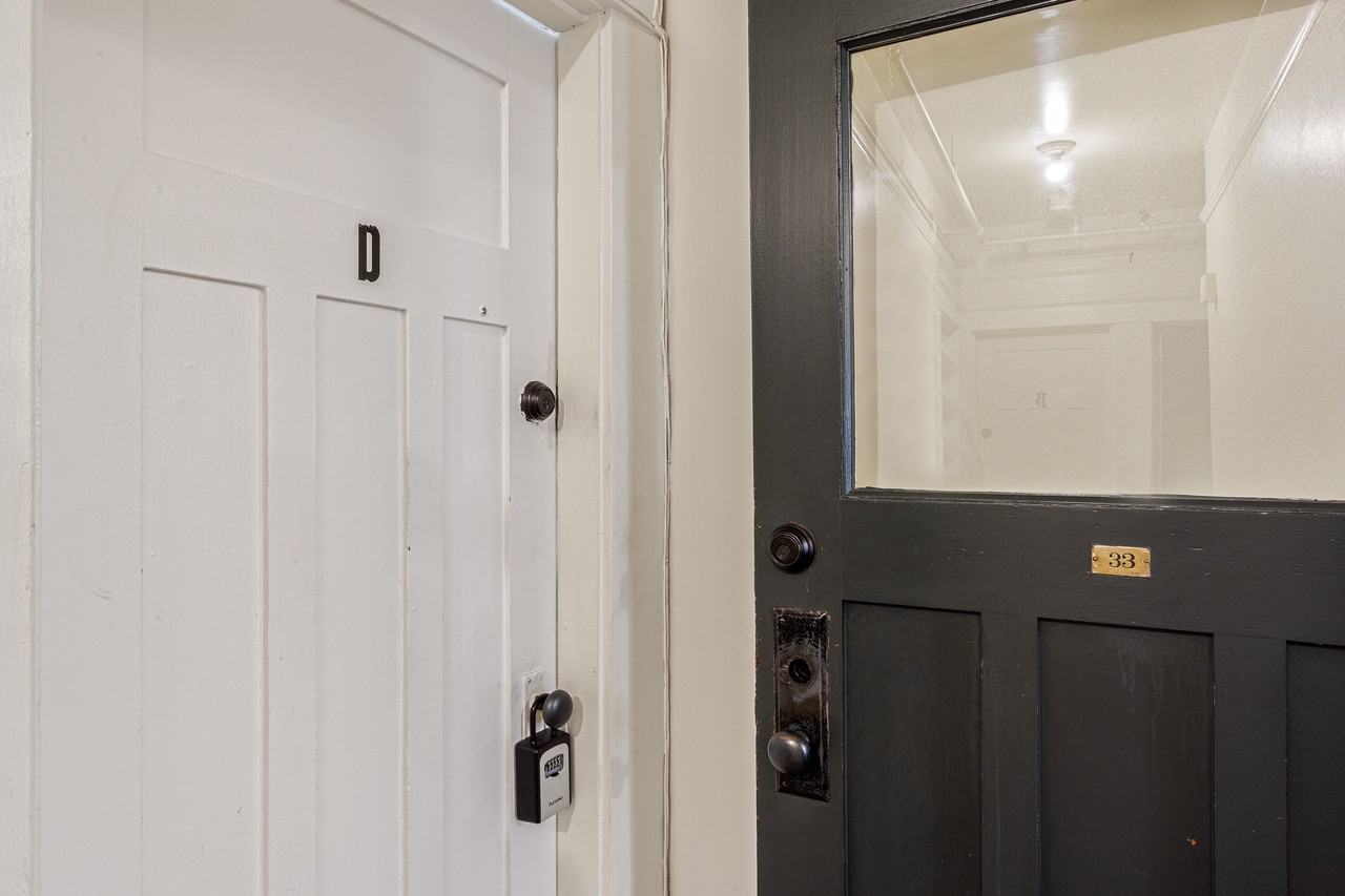 304 Bell Street - Photo 4 of 16