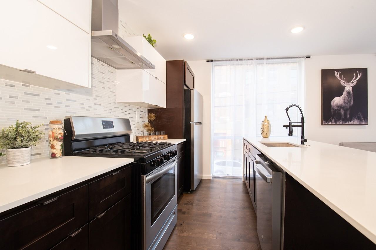 2059 Germantown Avenue - Photo 2 of 10