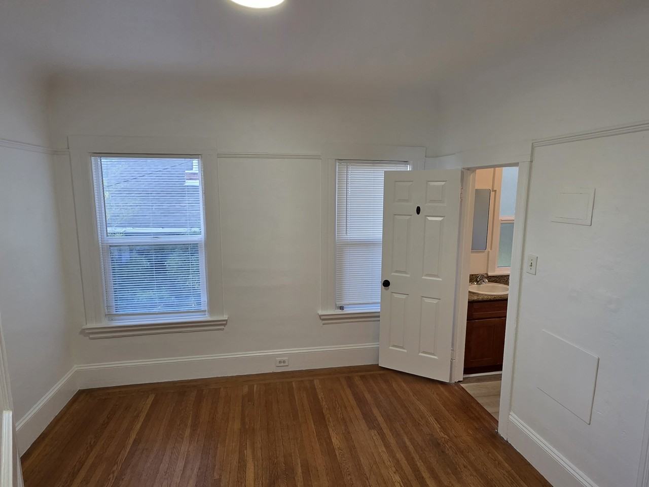 2025 Washington Avenue - Photo 5 of 14