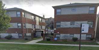 8045-49 S. King Dr - Photo 1 of 1