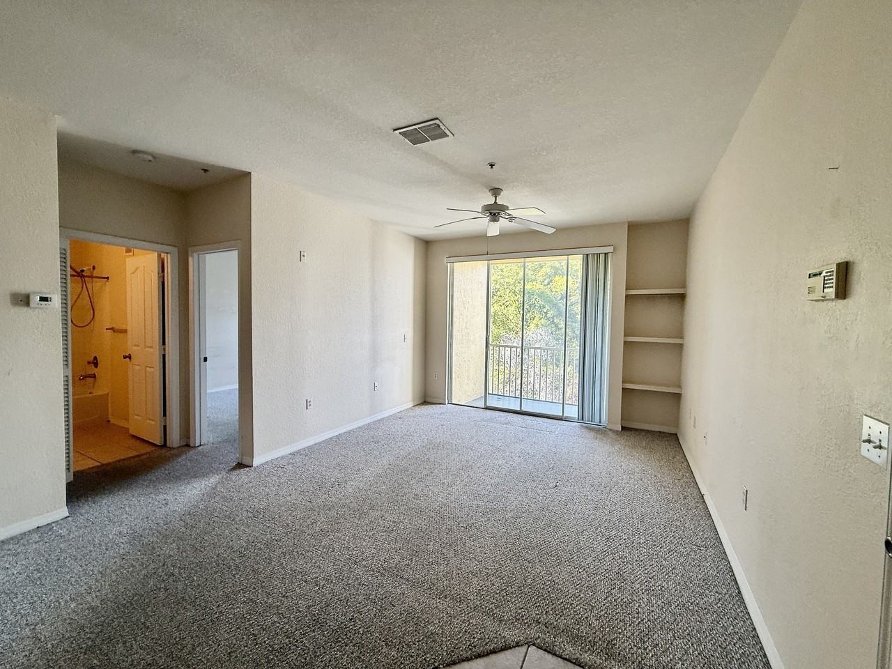 Visconti West - 10206 - Photo 6 of 11