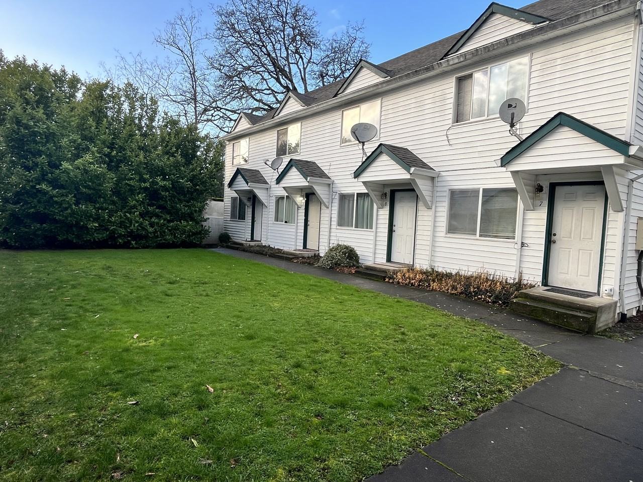 Carie Lynn Apartments - Photo 2 of 5