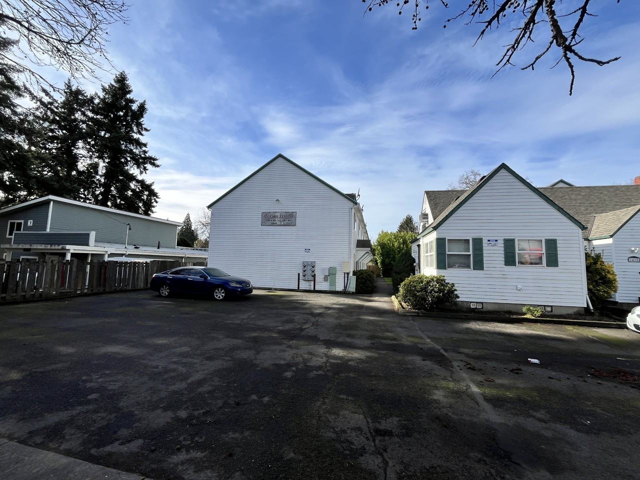 Carie Lynn Apartments - Photo 4 of 33