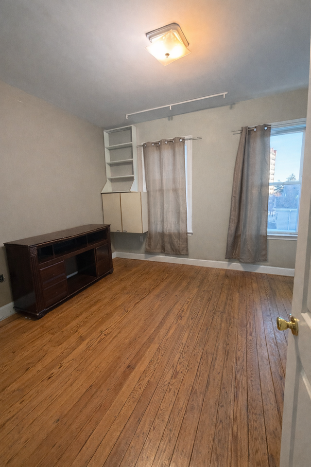 414 Ferry/ 168 Glen - Photo 7 of 7