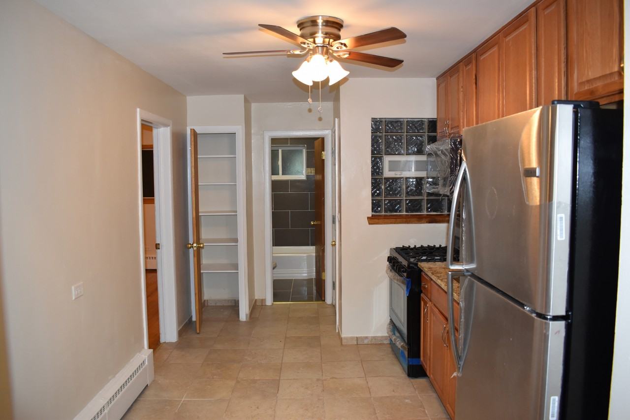 1939 South 5th Avenue - Photo 4 of 19