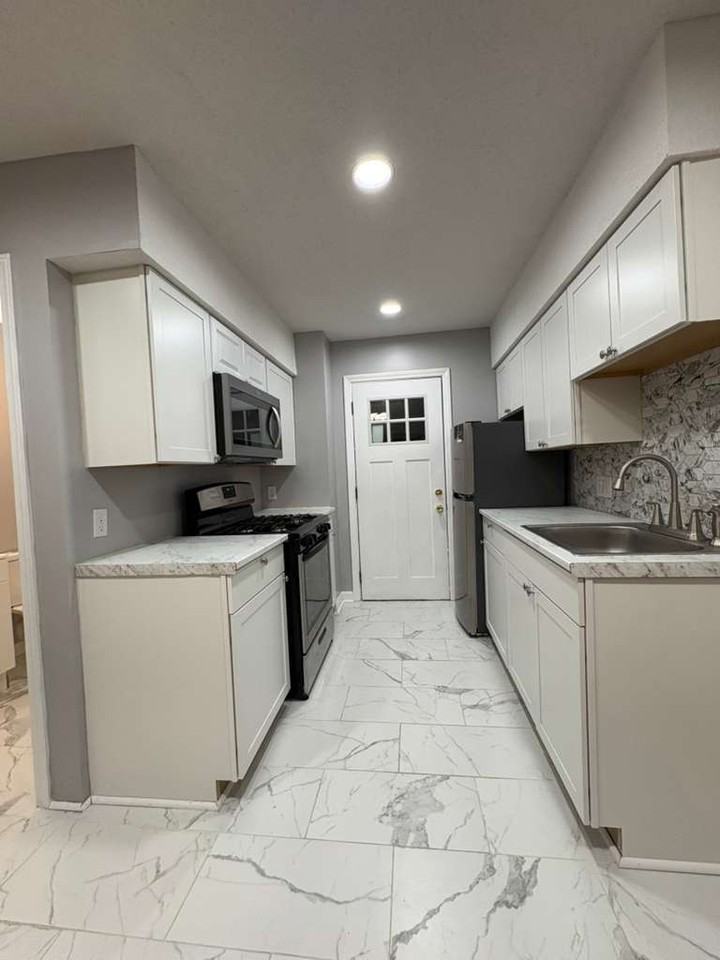 19 Fairmont Avenue - Photo 4 of 17