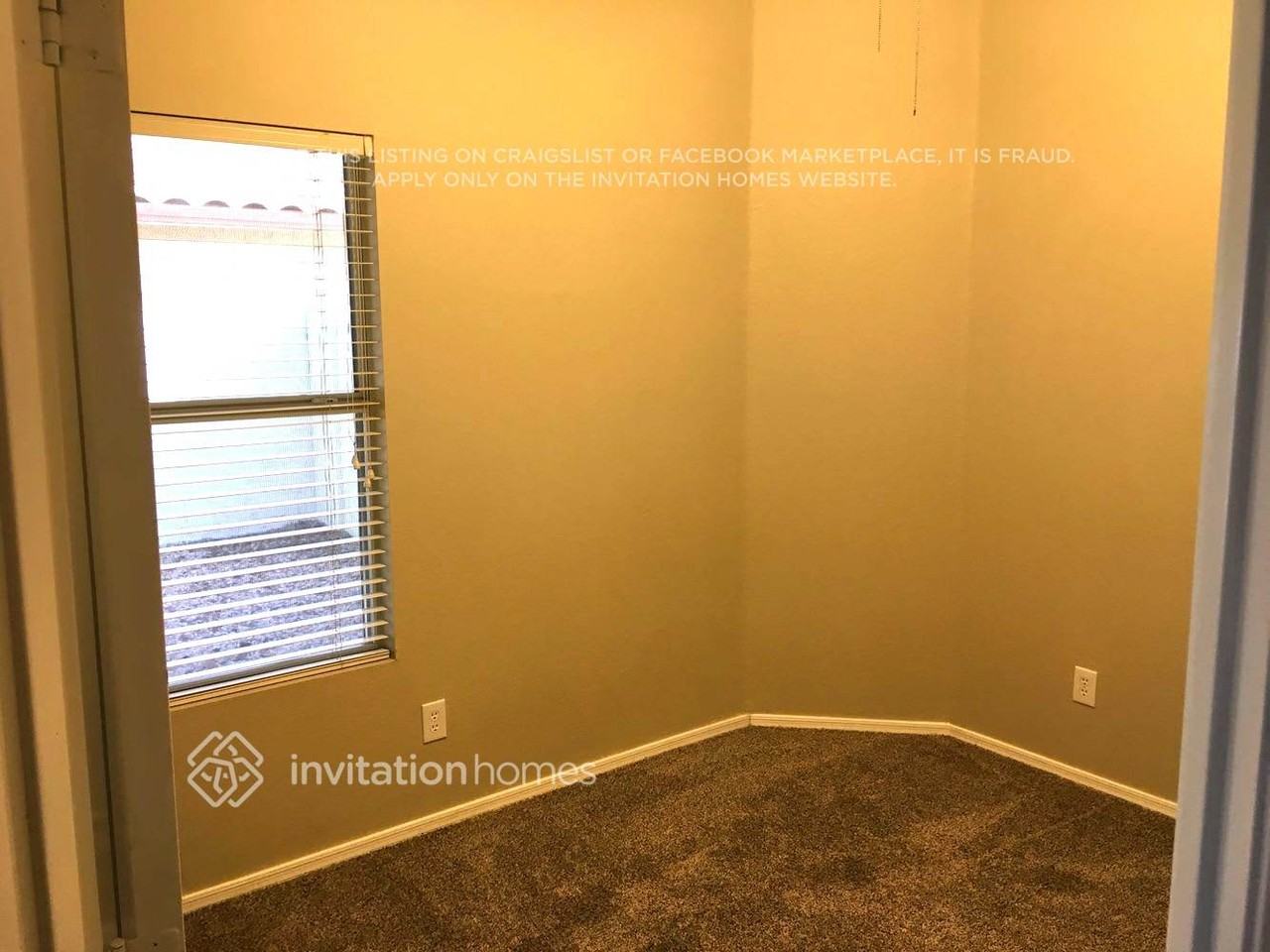 9733 W Tonopah Dr - Photo 4 of 13