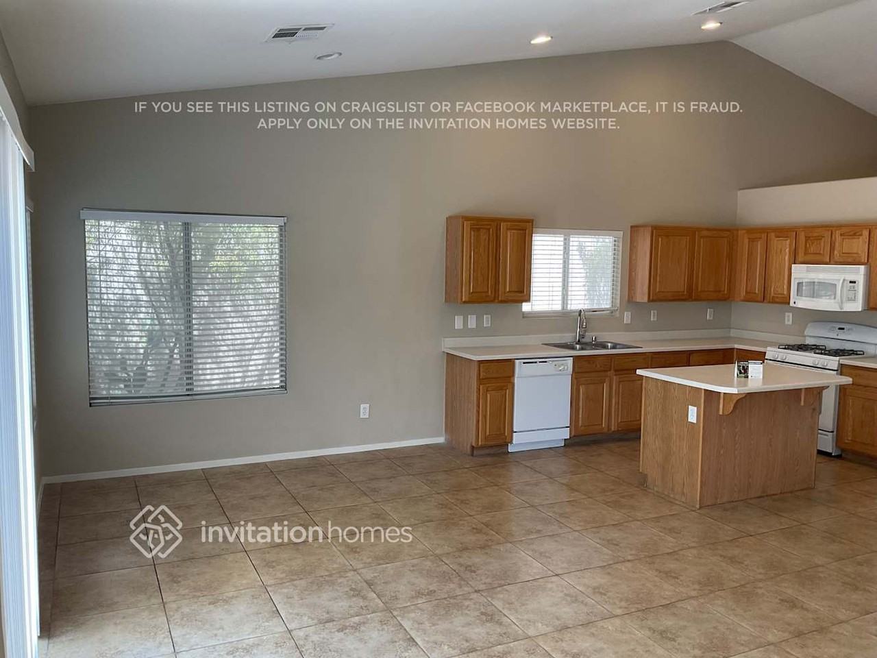 5055 Big Island Ct - Photo 5 of 18