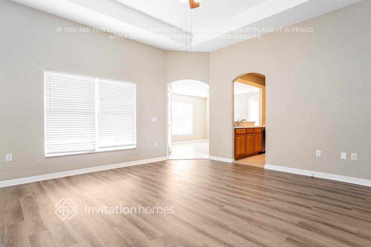 202 Clovis Pass - Photo 3 of 17