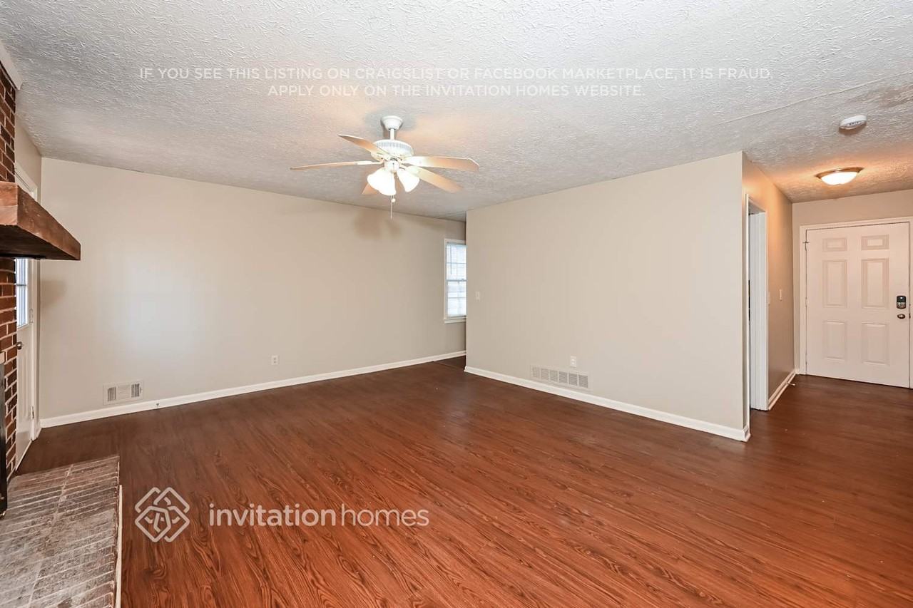 2727 King Arthur Ct - Photo 4 of 17