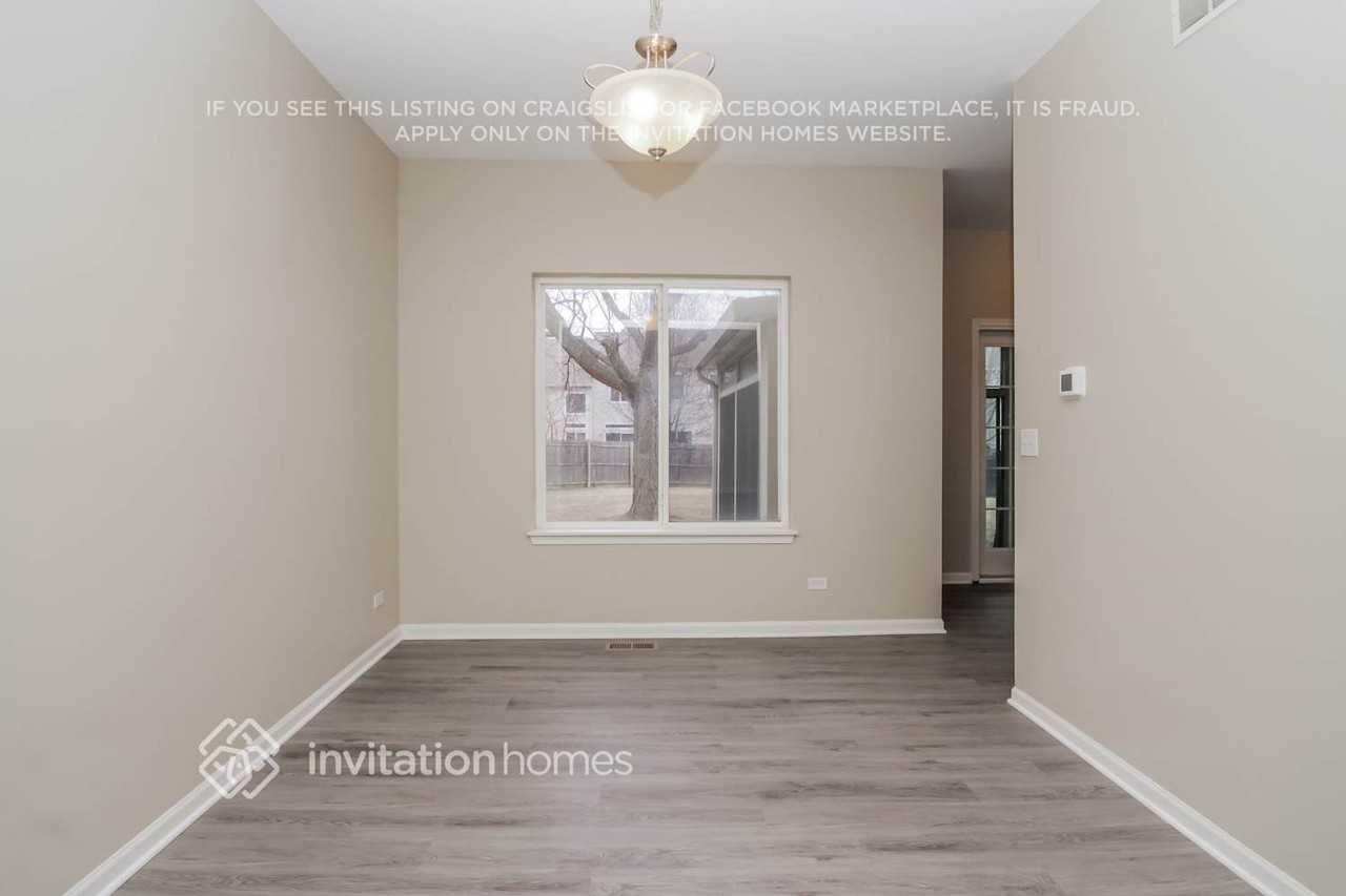 1941 Royal Ln - Photo 7 of 19