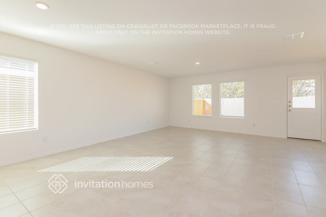 1438 Cherry Bark Dr - Photo 3 of 17