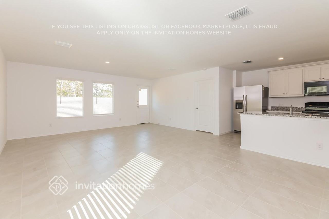 1438 Cherry Bark Dr - Photo 4 of 17