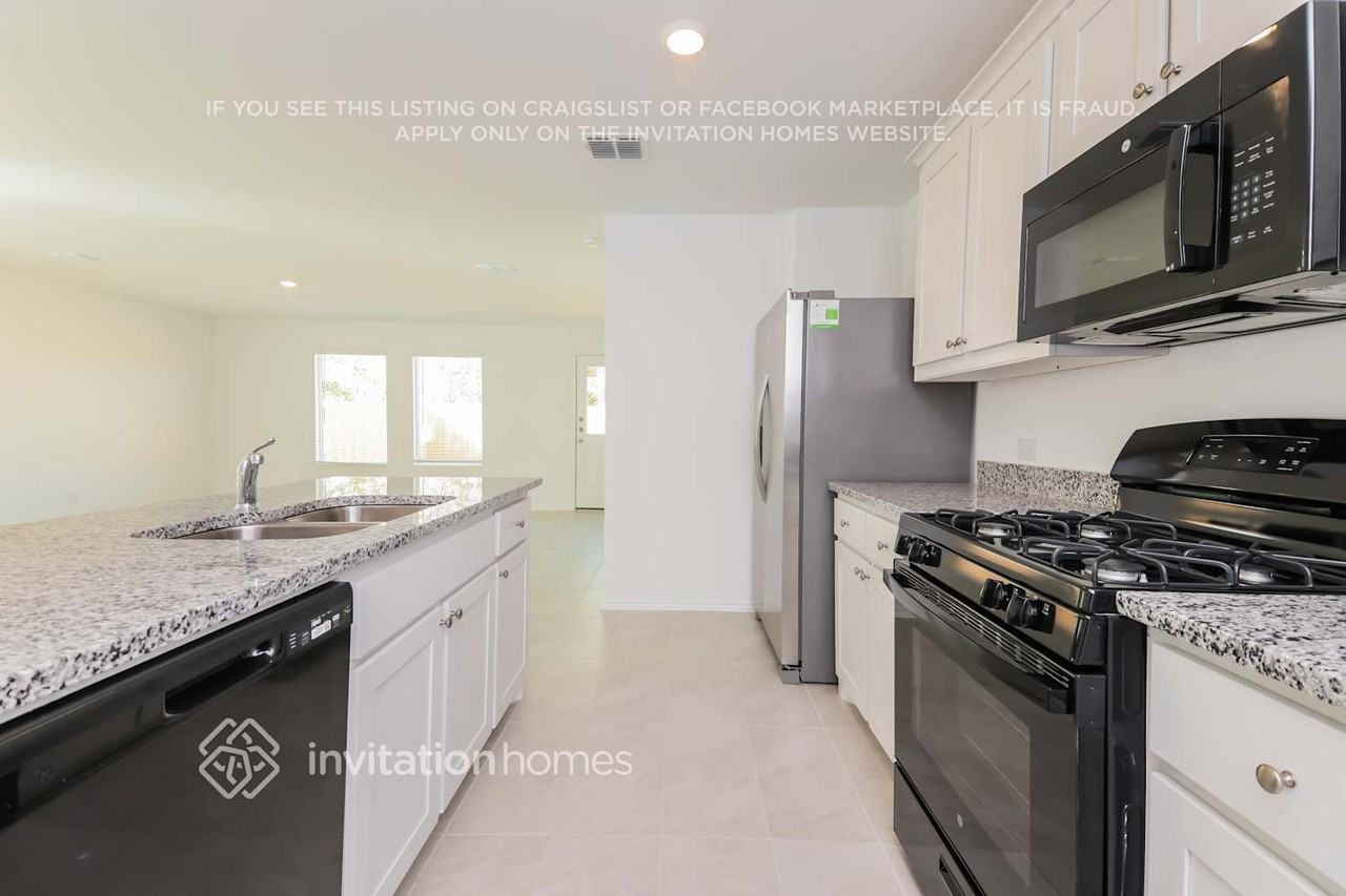 1438 Cherry Bark Dr - Photo 7 of 17