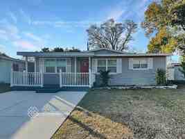 featured image of 11678 104th St