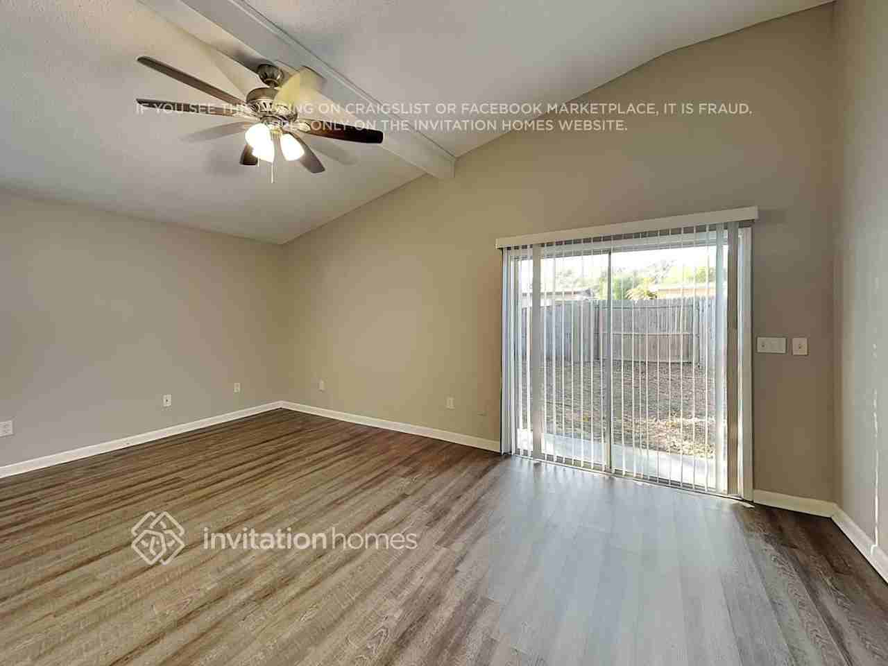 11678 104th St - Photo 3 of 18