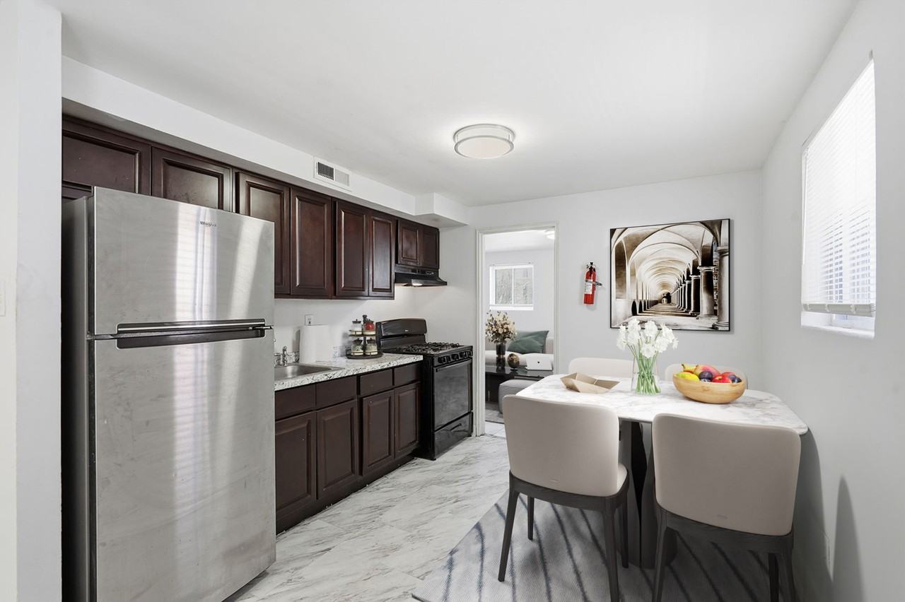 Palmyra Arms Apartments - Photo 6 of 20