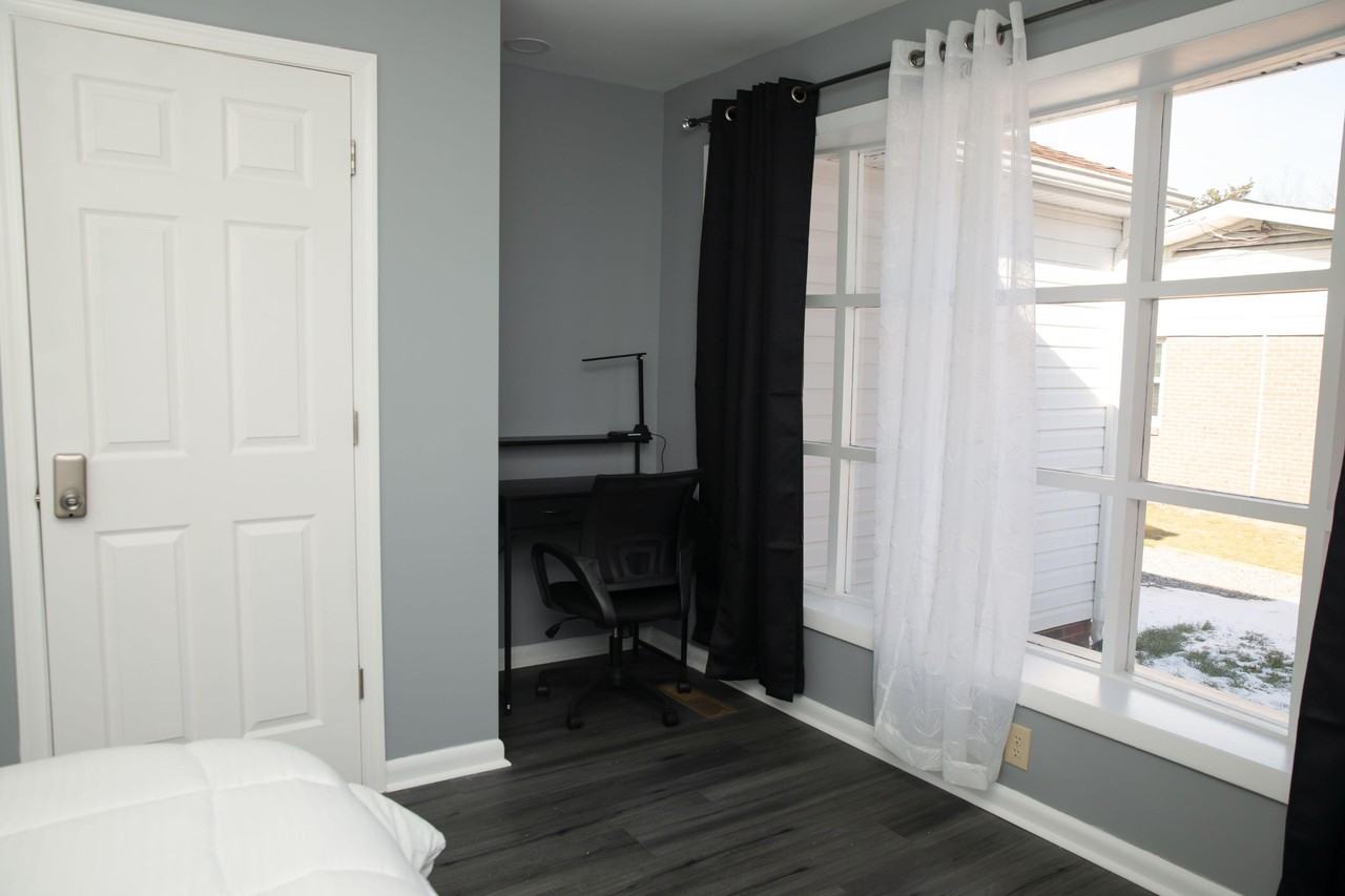 Burks St - Photo 6 of 16