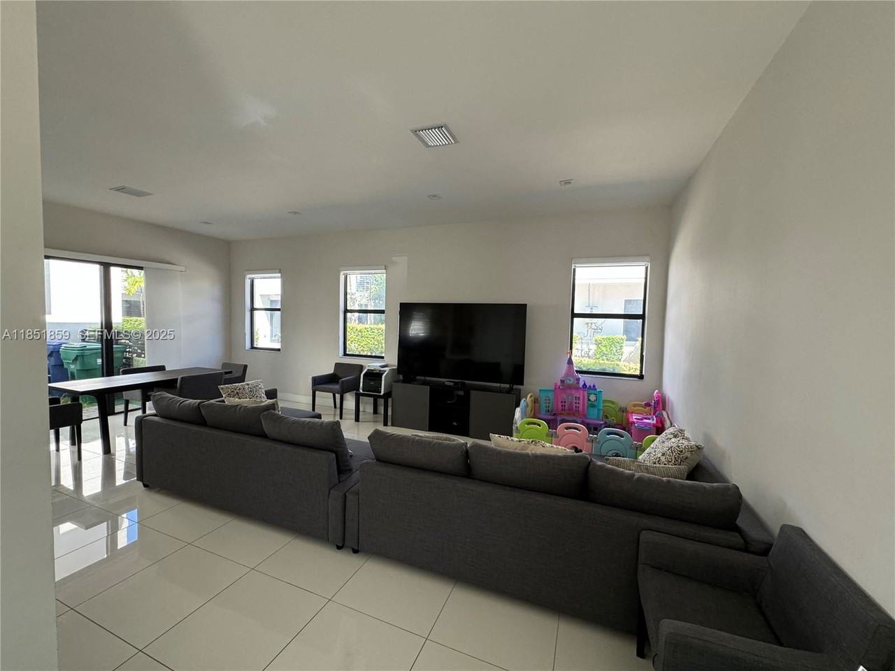 8283 Nw 47th Ln - Photo 2 of 8