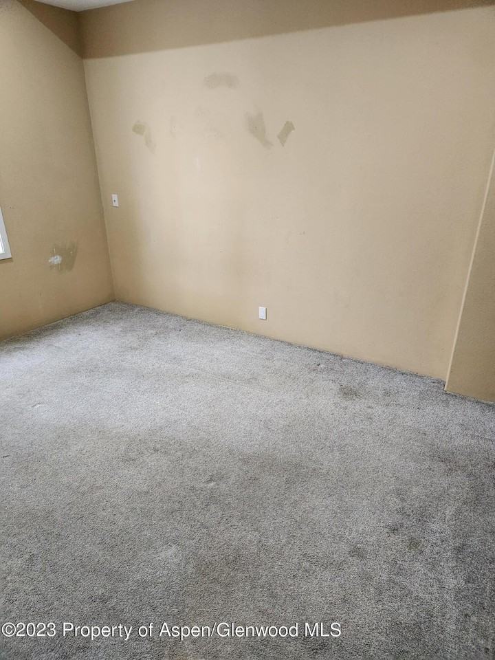 720 Cooper Ave - Photo 6 of 15