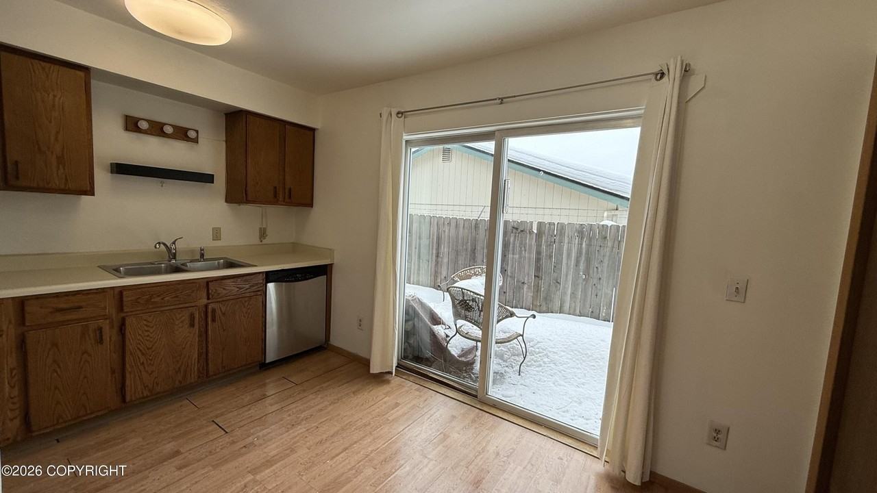 1464 W 25th Ave #8 - Photo 4 of 11