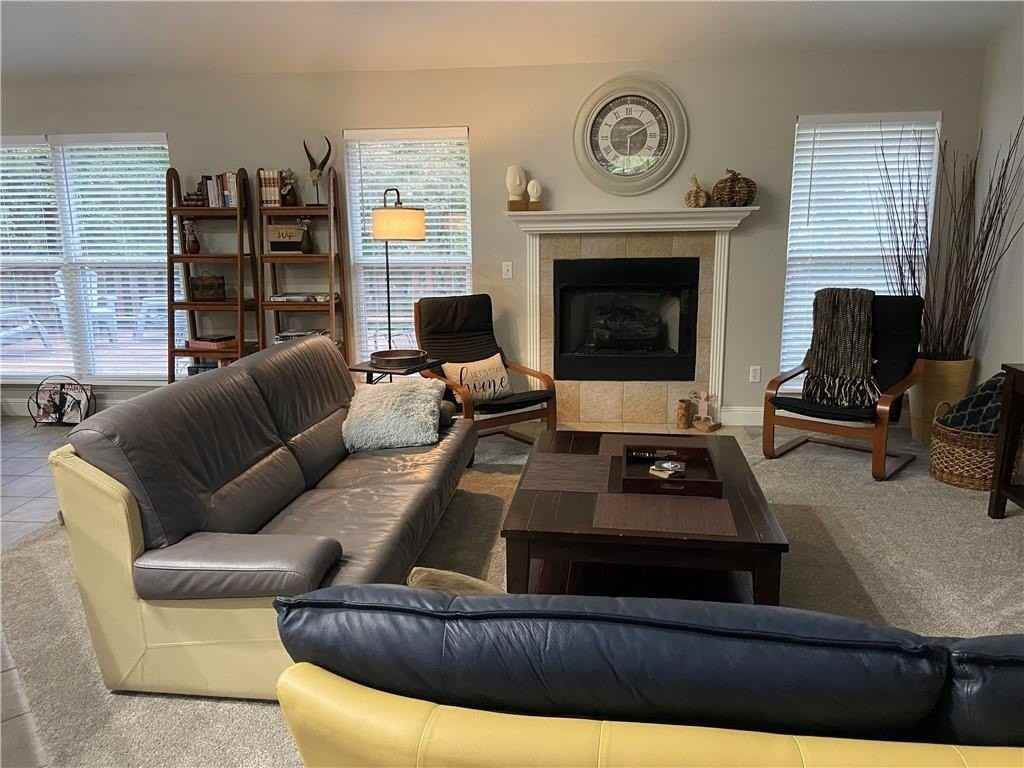 15 Rillington Dr - Photo 5 of 50