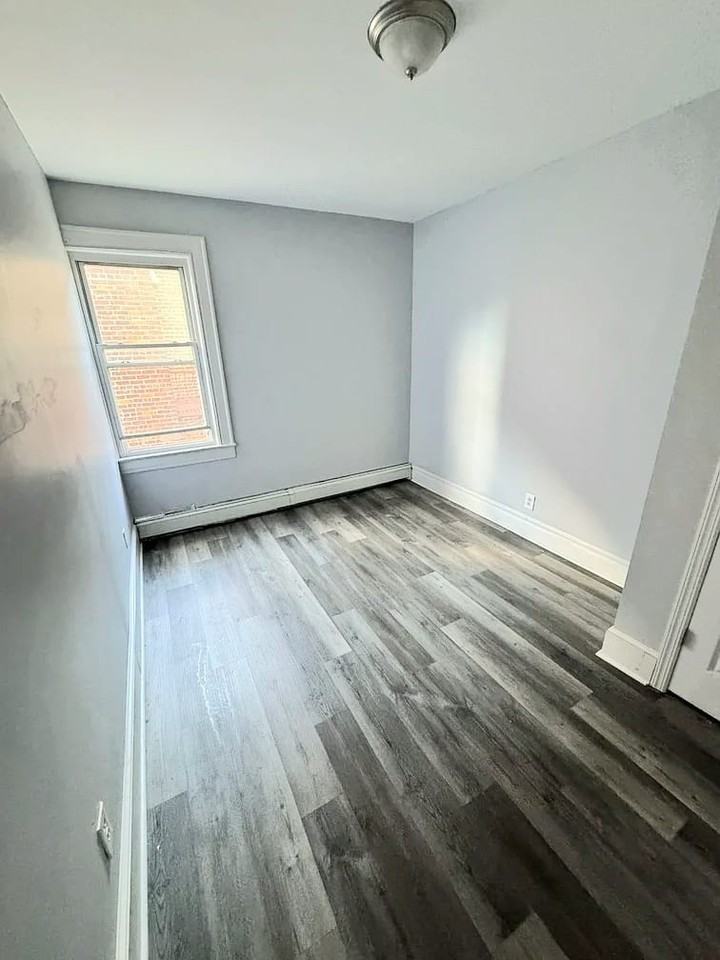 269 Goldsmith Ave #3 - Photo 6 of 8