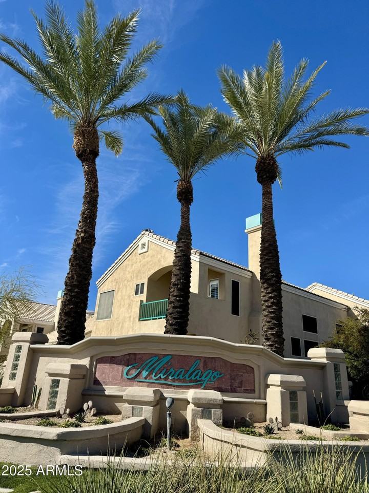 1139 E Frye Rd - Photo 2 of 17