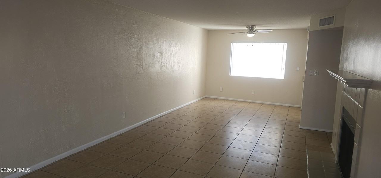 635 N Arrowhead Dr Apt 1 #1 - Photo 2 of 6