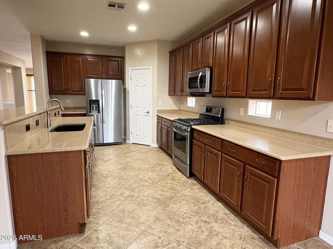 15685 W Glenrosa Ave - Photo 6 of 21