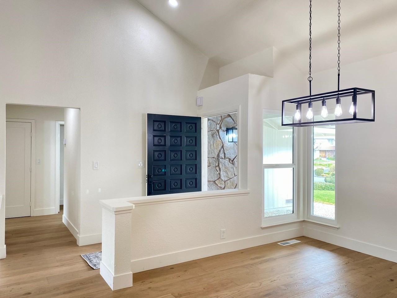 11 Paddock Ct - Photo 4 of 34