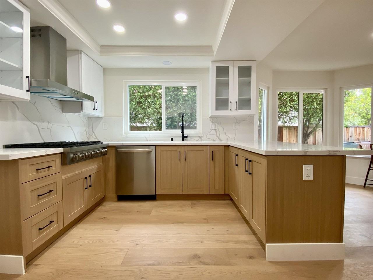 11 Paddock Ct - Photo 7 of 34