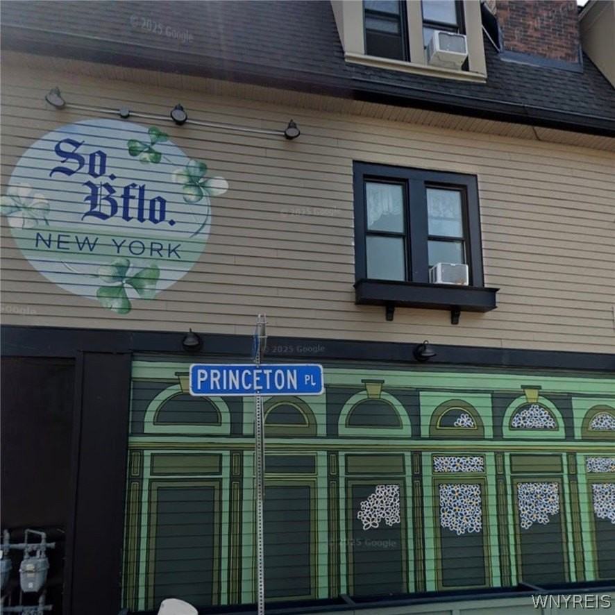 2111 Seneca St Apt 4 #4 - Photo 2 of 14