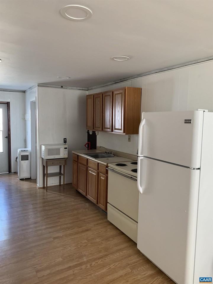 165 Madison Ln #F - Photo 4 of 5