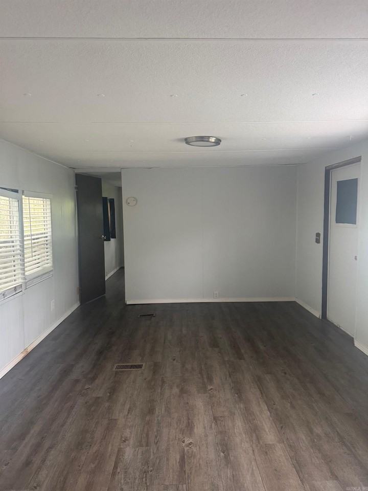 6615 Fitts Rd - Photo 7 of 13