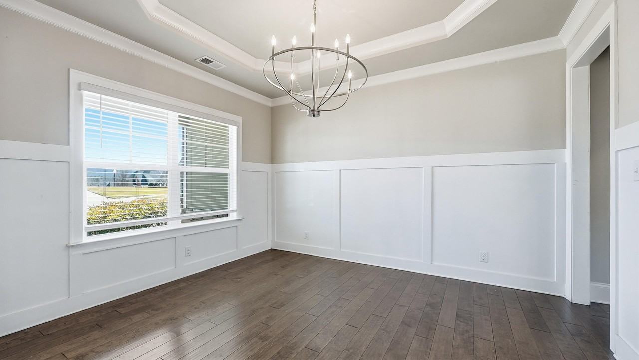 4582 Wellesley Dr - Photo 7 of 34