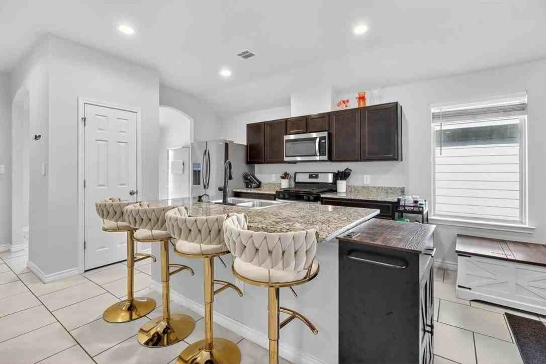 1818 Secretariat - Photo 3 of 35