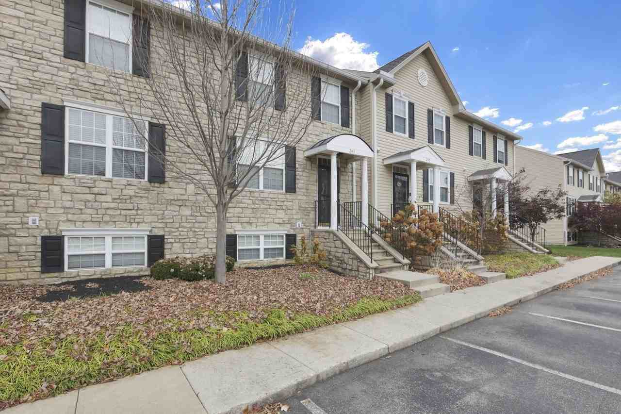 243 Oxford Oak Dr - Photo 2 of 35