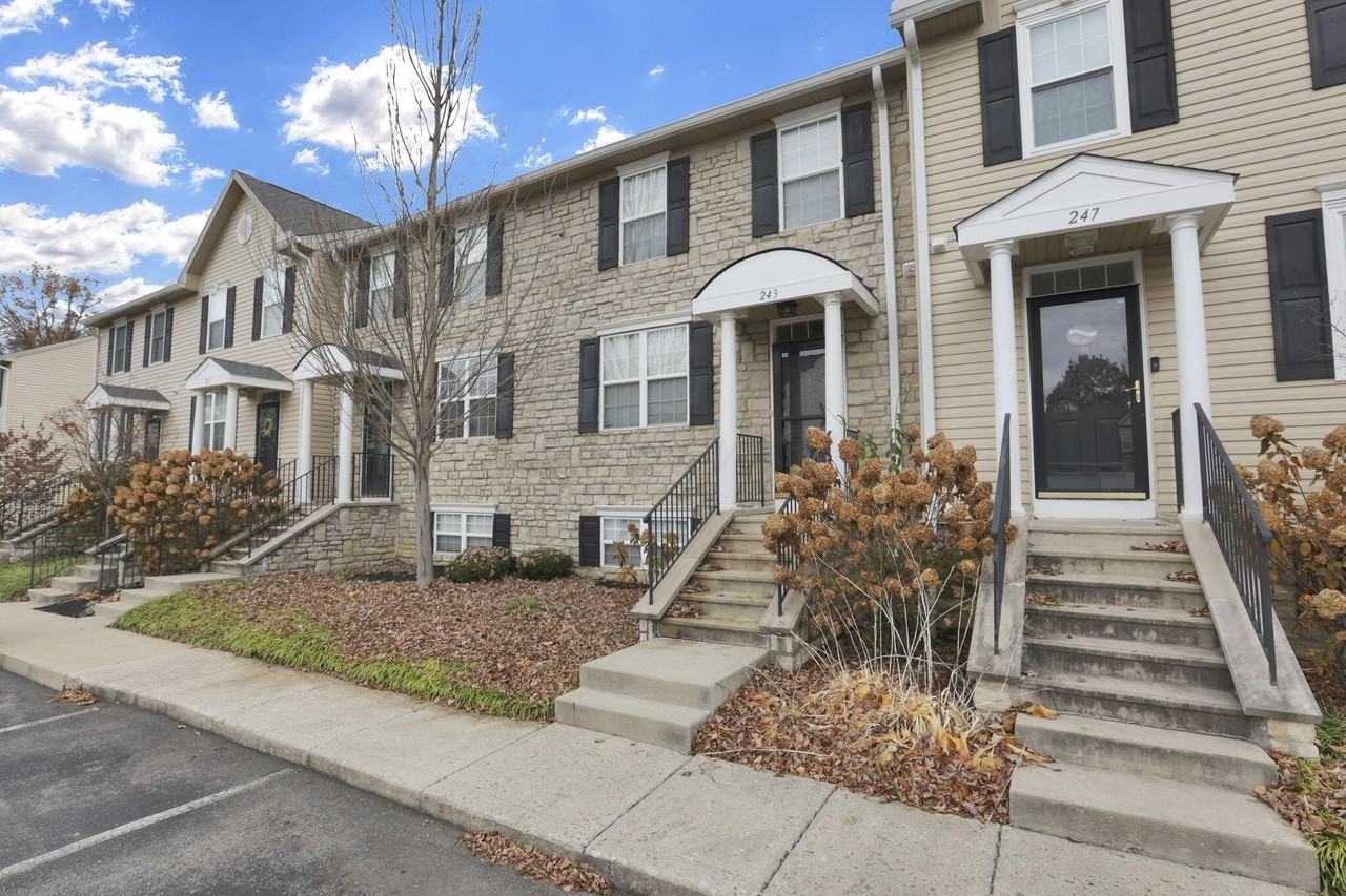 243 Oxford Oak Dr - Photo 4 of 35