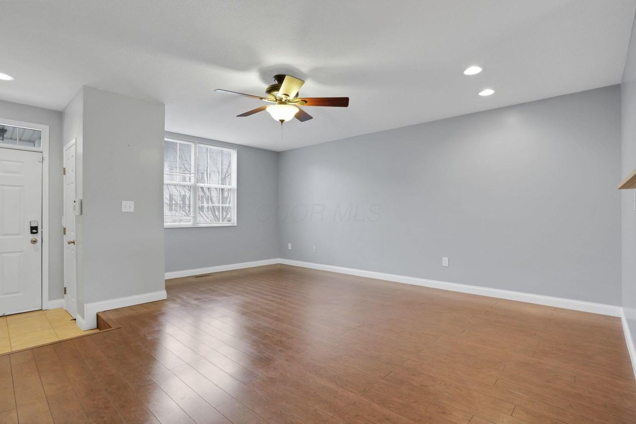 243 Oxford Oak Dr - Photo 7 of 35