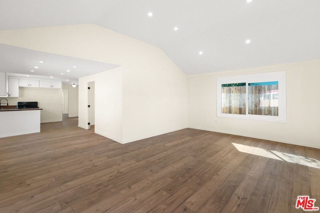 3215 Winter St - Photo 7 of 19