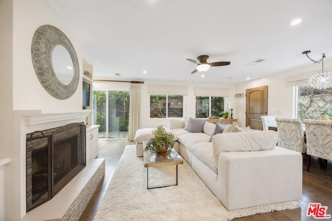 1039 26th St Unit B #B - Photo 2 of 28