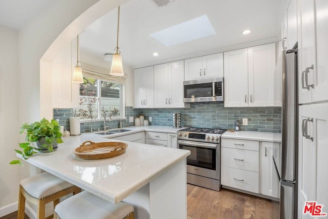 1039 26th St Unit B #B - Photo 5 of 28