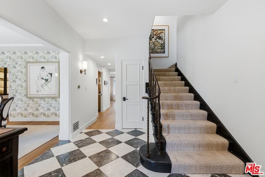 312 S Mccarty Dr - Photo 2 of 19