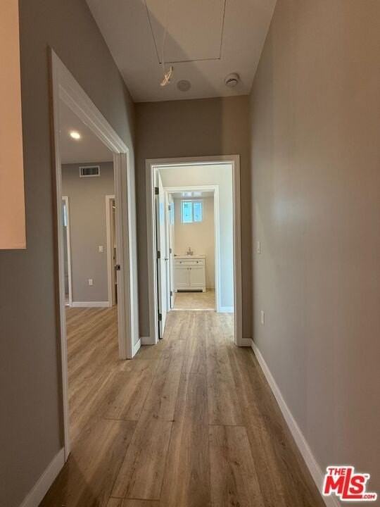 10605 Owensmouth Ave - Photo 6 of 24