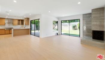 featured image of 4933 Collett Ave