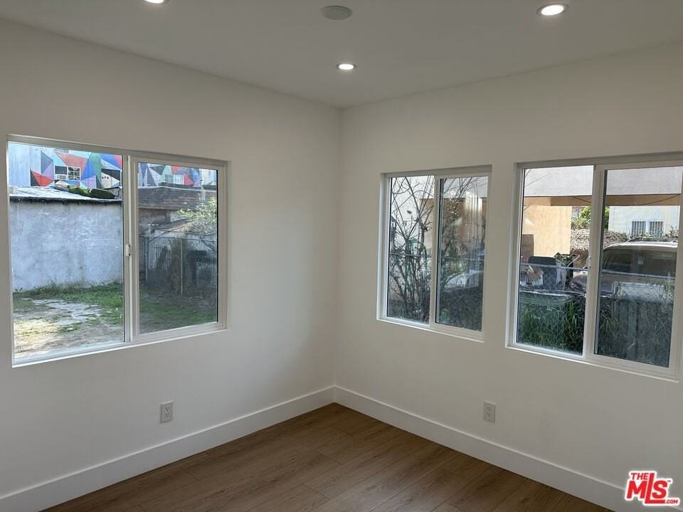 1864 W 25th St - Photo 5 of 12