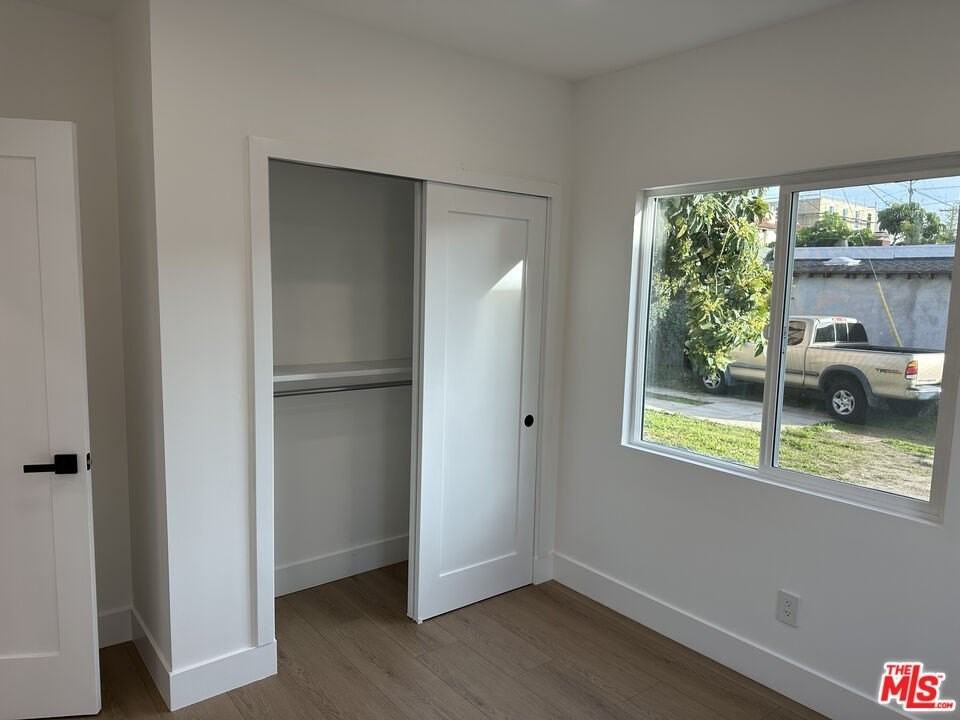 1864 W 25th St - Photo 6 of 12