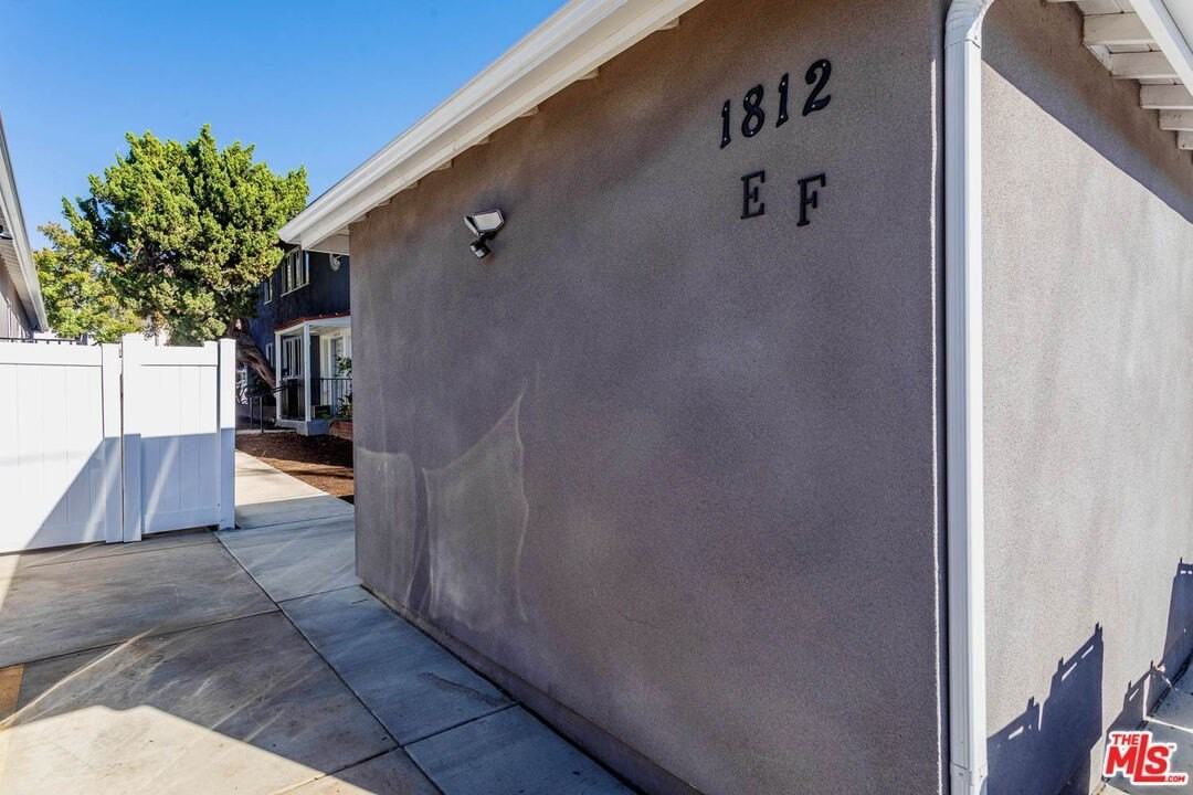 1812 W Glenoaks Blvd Apt E #E - Photo 2 of 16